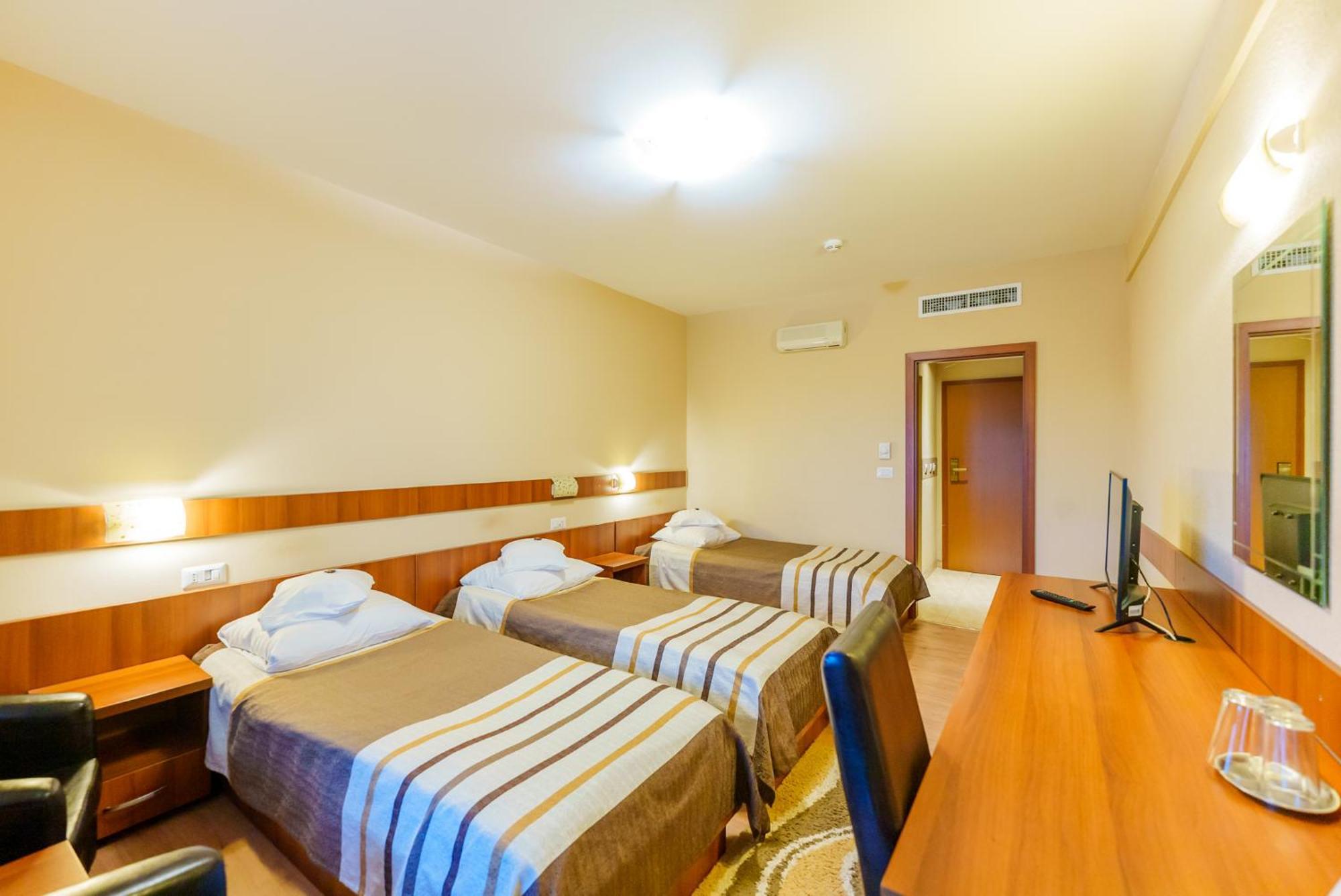 Hotel Crisana Arad Exterior photo